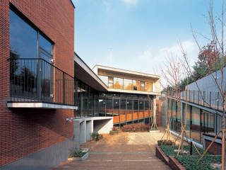 Kindergarten Unmun, ISON ARCHITECTS ISON ARCHITECTS Powierzchnie handlowe