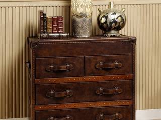 Vintage Leather Storage Cabinet, Locus Habitat Locus Habitat Salas de estar clássicas