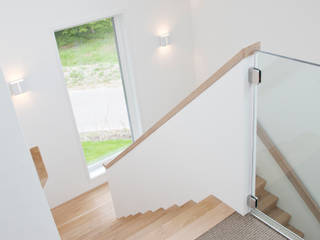 Moderne trap, Archstudio Architecten | Villa's en interieur Archstudio Architecten | Villa's en interieur Modern corridor, hallway & stairs