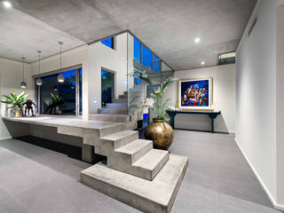 Concrete Stairs D-Max Photography インダストリアルな 玄関&廊下&階段