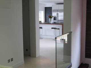 Medina Terrace, Hove, Mohsin Cooper Architects Mohsin Cooper Architects Minimalist corridor, hallway & stairs
