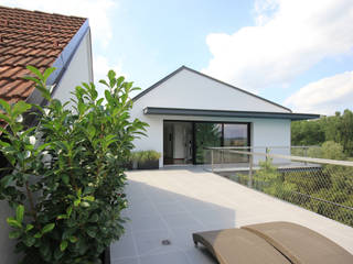 Haus mit Pool am Dach in Wildon, KARL+ZILLER Architektur KARL+ZILLER Architektur Nowoczesne domy