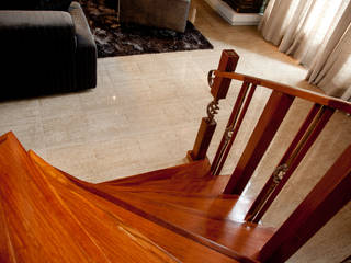 Residência Pruner, ArchDesign STUDIO ArchDesign STUDIO Rustikaler Flur, Diele & Treppenhaus