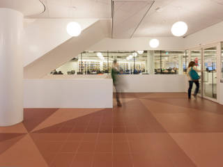 Library Learning Centre - Universiteit Amsterdam, PUUR interieurarchitecten PUUR interieurarchitecten مساحات تجارية