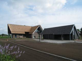 woning landelijke omgeving zutphen, Architectenbureau 52Noord Architectenbureau 52Noord カントリーな 家