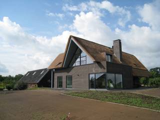 woning landelijke omgeving zutphen, Architectenbureau 52Noord Architectenbureau 52Noord Casas de estilo rural