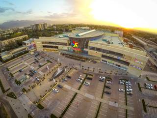 mega park, mb architects mb architects Espacios comerciales