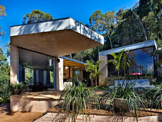 Casa MR, Humberto Hermeto Humberto Hermeto Modern balcony, veranda & terrace