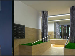 Portal en Landako.., Estudio TYL Estudio TYL Modern corridor, hallway & stairs