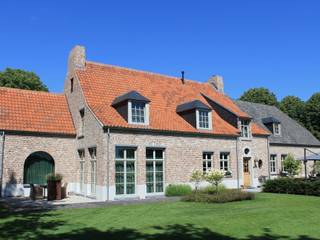 Klassieke woning in Vlaams Kempische stijl, Arceau Architecten B.V. Arceau Architecten B.V. Country style houses