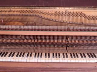 Upright pianino converted to a minibar, woodstylelondon woodstylelondon