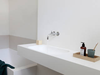 Kinderbadkamer privewoning Amsterdam, Not Only White B.V. Not Only White B.V. Bagno minimalista