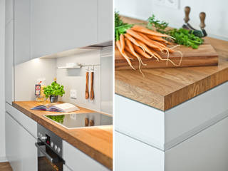 Offene Küche mit Holzarbeitsplatte, Lukas Palik Fotografie Lukas Palik Fotografie モダンな キッチン