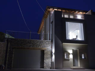 CASA GH, marco.sbalchiero/interior.design marco.sbalchiero/interior.design Modern Evler