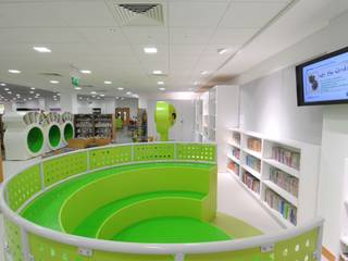 High Wycombe Library, Salt and Pegram Salt and Pegram Espacios comerciales