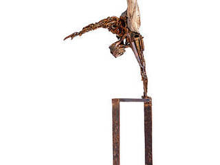 Escultura en madera y hierro envejecido a base metales reciclados ( 50 x 20 x 100cm )., Héctor Nevado Héctor Nevado Więcej pomieszczeń