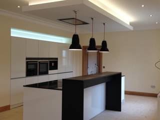 Ecclesgreig Gardens, St. Cyrus, Aberdeenshire, Roundhouse Architecture Ltd Roundhouse Architecture Ltd Modern style kitchen Cabinets & shelves