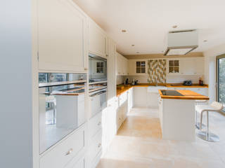 The Quayside Shaker Kitchen, NAKED Kitchens NAKED Kitchens Klassieke keukens