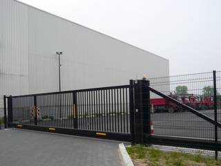 Afrasteringsprojecten voor industriële en publieke toepassingen, Betafence Nv Betafence Nv Commercial spaces