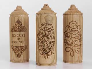 Wooden spray cans,, Zics design Zics design Salas de estilo ecléctico