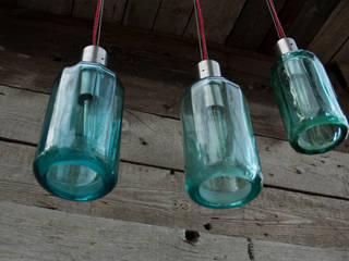 Lampion ryflowany z syfonu szklanego, NaNowo Industrial Design NaNowo Industrial Design Salas de jantar industriais