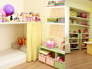 homify Classic style nursery/kids room