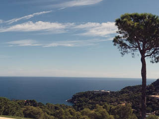 Rehabilitación de vivienda unifamiliar en Begur, Costa Brava, Baix Empordá, MANO Arquitectura MANO Arquitectura Jardins mediterrâneos