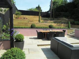 Sloping Garden Design, Gerrards Cross, Buckinghamshire, Linsey Evans Garden Design Linsey Evans Garden Design Modern Garden