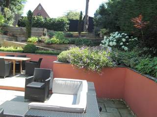 Contemporary Sloping Garden Design, Gerrards Cross Linsey Evans Garden Design حديقة