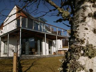 Midport Steading, Grantown-on-Spey, Scotland, HRI Architects Ltd, Inverness, Scotland HRI Architects Ltd, Inverness, Scotland Balcones y terrazas modernos