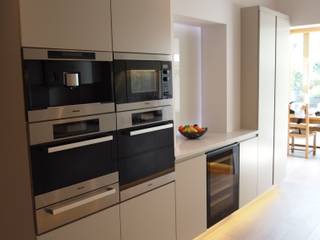 Barnes Kitchen , Place Design Kitchens and Interiors Place Design Kitchens and Interiors Cucina minimalista