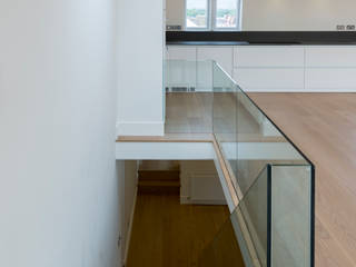 Kensington Penthouses, DDWH Architects DDWH Architects Коридор, прихожая и лестница в стиле минимализм