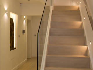 Staircase DDWH Architects Pasillos, vestíbulos y escaleras minimalistas