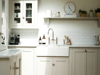 The Clapham Classic English Kitchen by deVOL, deVOL Kitchens deVOL Kitchens Landhaus Küchen