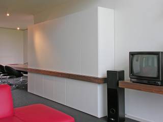 Woonhuis Tilburg, Leonardus interieurarchitect Leonardus interieurarchitect Modern living room