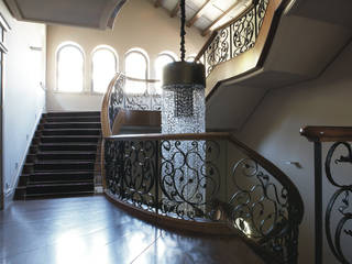 Palacete Barcelona, adela cabré adela cabré Коридор, прихожая и лестница в классическом стиле