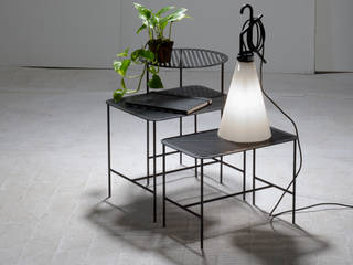 Grid Beistelltisch Serie, Manuel Welsky Design Studio Manuel Welsky Design Studio Ruang Keluarga Gaya Industrial