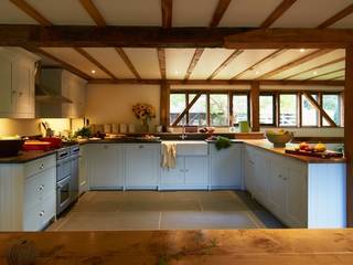 Barn Conversion Family Shaker Kitchen By Luxmoore & Co, Luxmoore & Co Luxmoore & Co Dapur Gaya Country