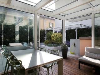 abitazione con terrazzo - Milano, luca bianchi architetto luca bianchi architetto Hiên, sân thượng phong cách tối giản
