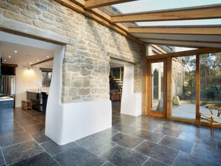 Oak framed conservatory Hart Design and Construction Anexos de estilo rural