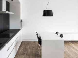 Projekt wnętrza mieszkanie w Warszawie M2-42M, OneByNine OneByNine Phòng ăn phong cách tối giản