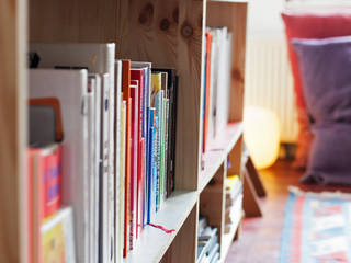 Books & Treasures Shelve Unit, Katleen Roggeman Katleen Roggeman Living roomTV stands & cabinets