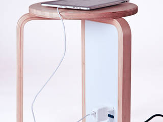 TESLA. The electric stool, Patrick Suriani Patrick Suriani 北欧デザインの リビング