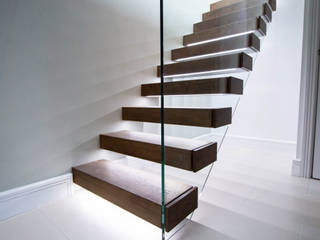 Walnut Floating Staircase , Railing London Ltd Railing London Ltd 樓梯