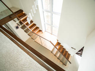 Two Levels of Floating Stairway, Railing London Ltd Railing London Ltd Stairs