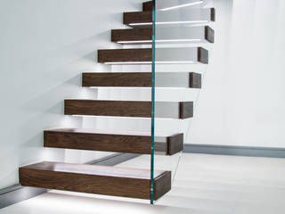 Exclusive Staircase Features Walnut Treads, Railing London Ltd Railing London Ltd 樓梯