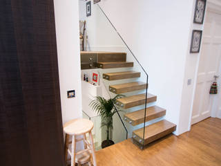 Floating Stairway what connects three Floors, Railing London Ltd Railing London Ltd Trap