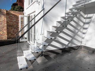 Mono-stringer Outdoor Staircase, Railing London Ltd Railing London Ltd Stairs