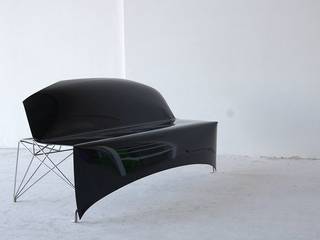 Car-bonnet Couch, Studio Roex Studio Roex Phòng khách phong cách công nghiệp