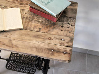 Table Console VINOD, YvaR YvaR Estudios y despachos de estilo moderno Madera Acabado en madera Escritorios